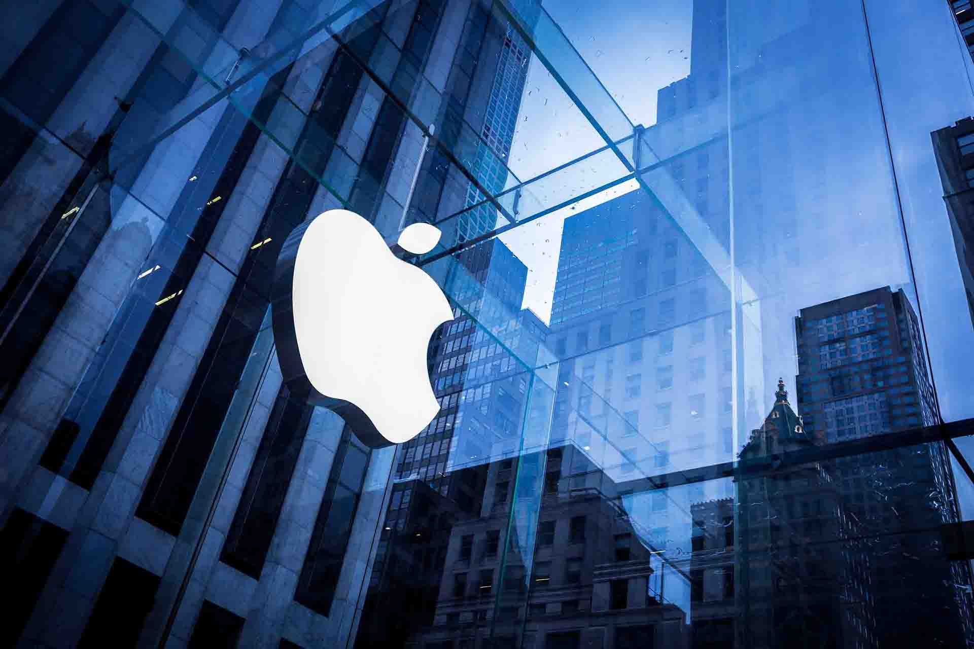 Apple threatens to exit UK over $7-billion lawsuit